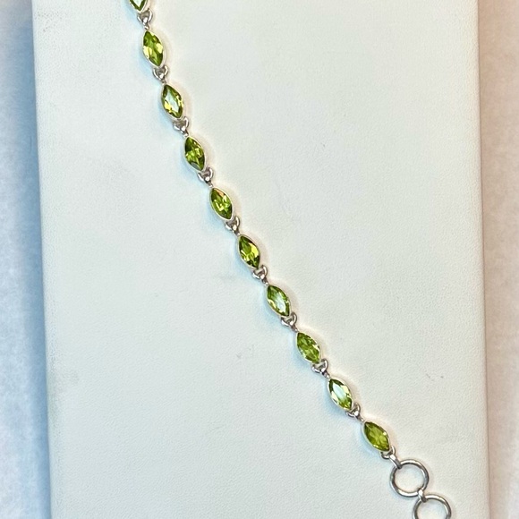 Sterling Silver Peridot Link Bracelet ~ 7 - 8" Wearable Length Adjustable - Picture 3 of 13